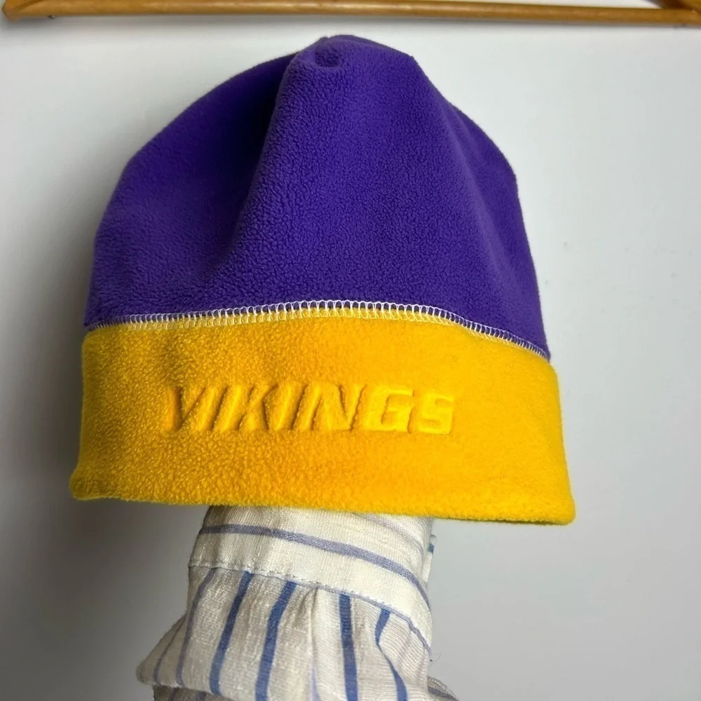 NFL VIKIGS NFL Beanie Hat Cozy winter one size purple yellow‎